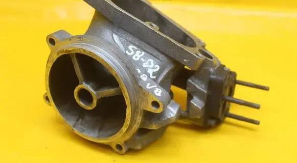 Audi A8 S8 D2 4D Throttle valve 077133115G