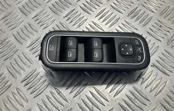Mercedes-Benz CLA C118 X118 Quarter vent window switch A1679059803