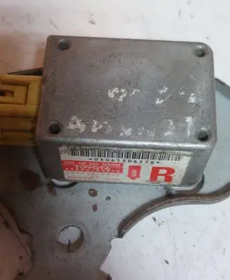 Lexus IS 200-300 Airbag deployment crash/impact sensor 2523000612