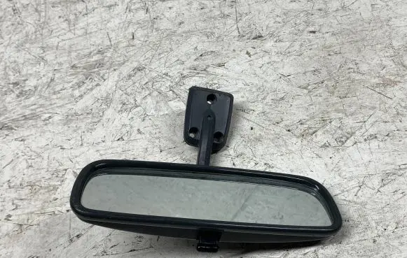Mitsubishi Pajero Rear view mirror (interior) E200546