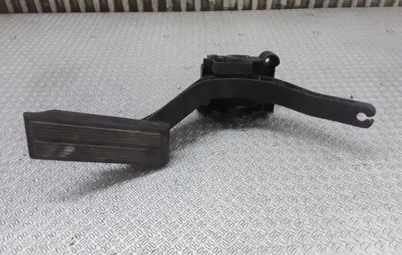 Chrysler Pacifica Accelerator throttle pedal