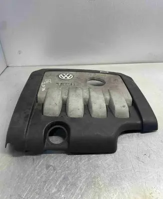 Volkswagen Touran I Engine cover (trim) 03G103925