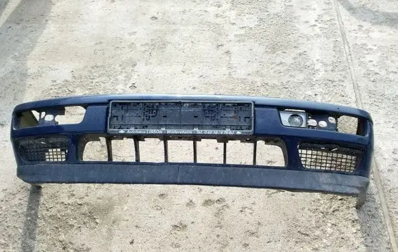 Volkswagen Golf III Front bumper 1H6807217J