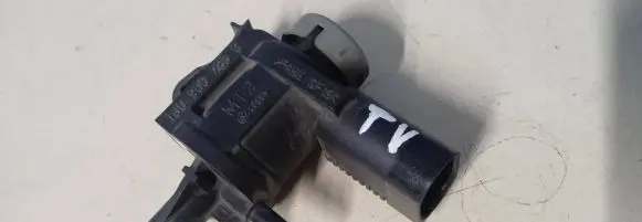 Audi A6 S6 C5 4B Turbo solenoid valve 1J0906283C