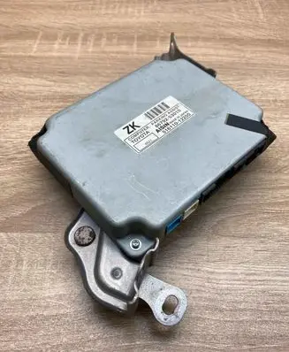 Lexus IS 220D-250-350 Parking PDC control unit/module 8679253010 51611012200