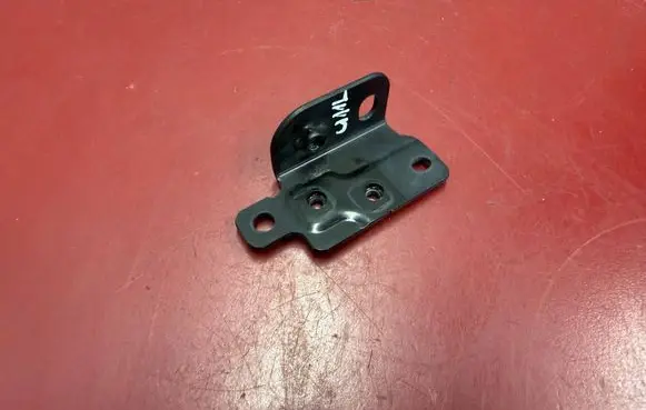 BMW X1 U11 Radiator support slam panel bracket 9683577