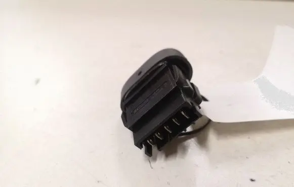 Renault Clio II Central locking switch button 421818C