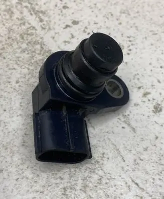 Volvo V50 Camshaft position sensor 8658495 1170040707