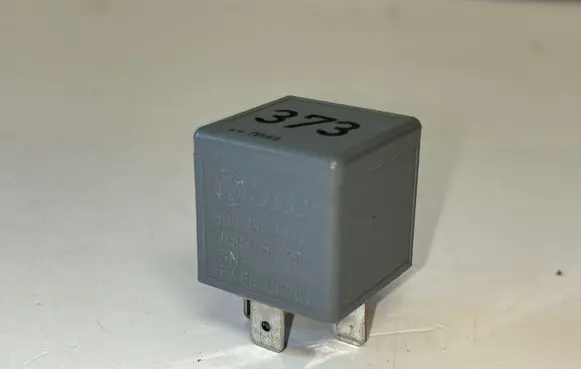 Audi A6 S6 C6 4F Other relay 8D0951253A