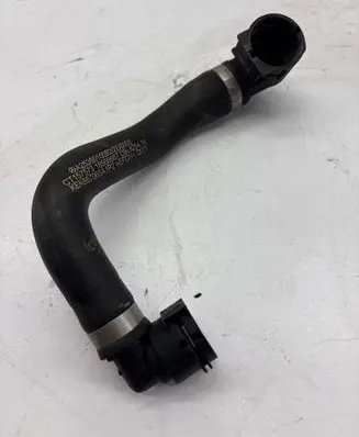 Engine coolant pipe/hose