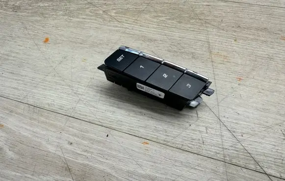 Porsche Cayenne (92A) Seat memory switch 7P5959561D 10096743 SN00001161790102