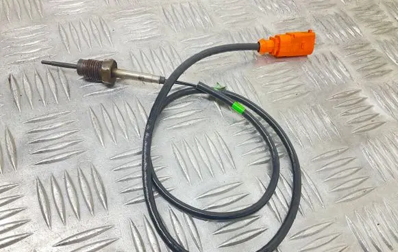 Audi Q3 8U Exhaust gas temperature sensor 03L906088BJ