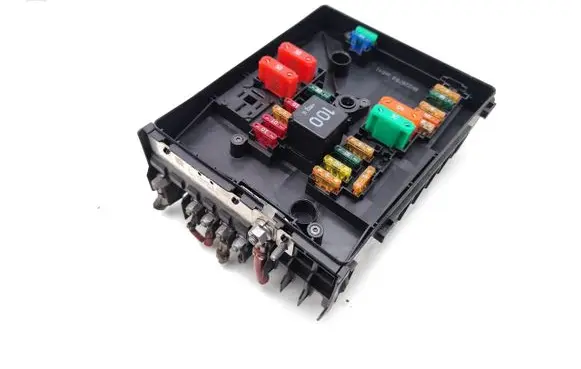 Volkswagen Tiguan Fuse module 1K0937125D