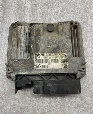 Renault Laguna II Engine control unit/module 281012533
