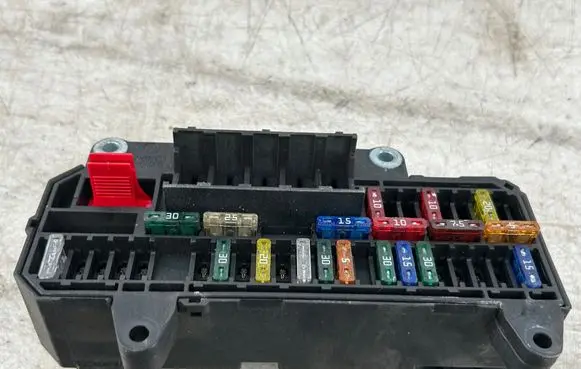 BMW 7 E65 E66 Fuse module 61136900583