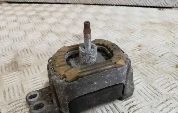 Nissan Qashqai Engine mount vacuum valve 9670082280