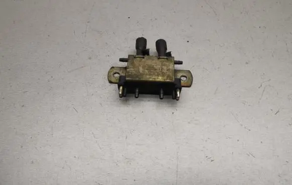 Mercedes-Benz C W202 Turbo solenoid valve 0025400697