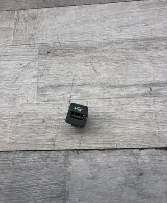 BMW 5 F10 F11 USB socket connector 9167196