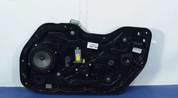 Hyundai Elantra Front door window regulator with motor 82480-3X061