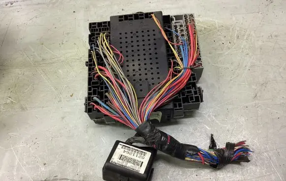 Volvo S60 Fuse box set 8688153 01W504 8645729