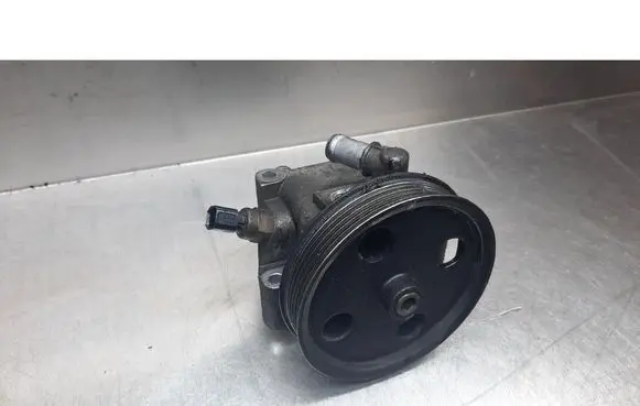 Ford Focus C-MAX Power steering pump 4M51-3A696-AE