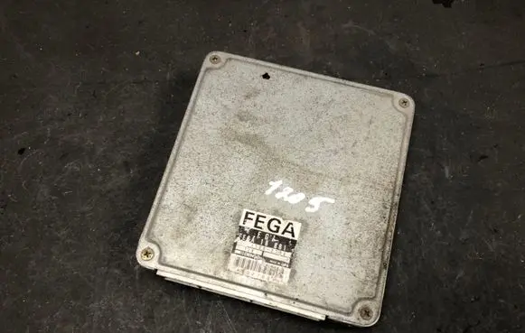 Mazda 626 Engine control unit/module 0797002700