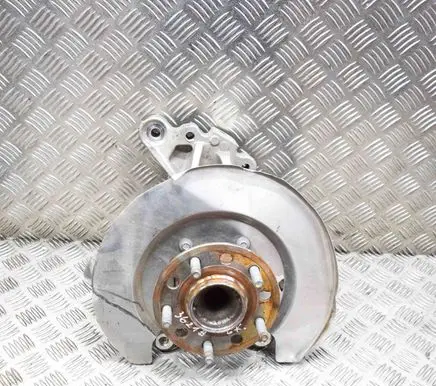 Rear wheel hub