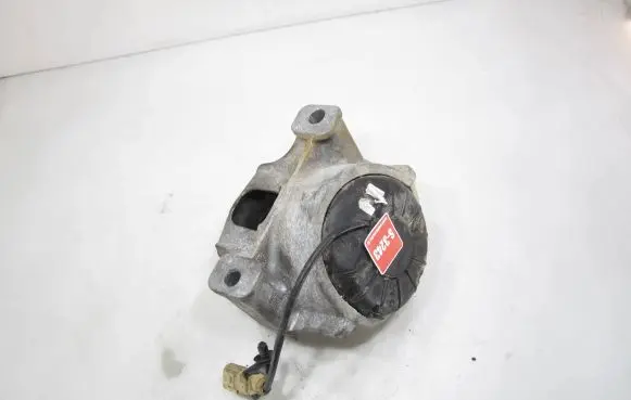 Audi A4 S4 B8 8K Engine mount bracket 8R0199381