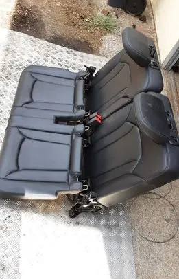 Audi Q7 4M Third row seats 4M0885305 4M0857739P