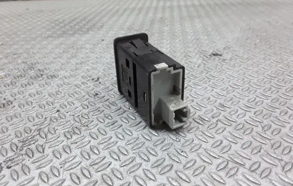 Nissan X-Trail T30 Headlight level height control switch