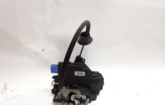 Audi A8 S8 D3 4E Front door lock 4E2837015
