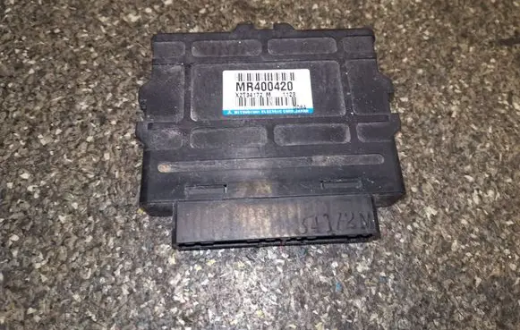 Mitsubishi Pajero Other control units/modules MR400420