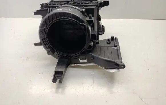 Hyundai Kona I Interior heater climate box assembly housing 20200515103833