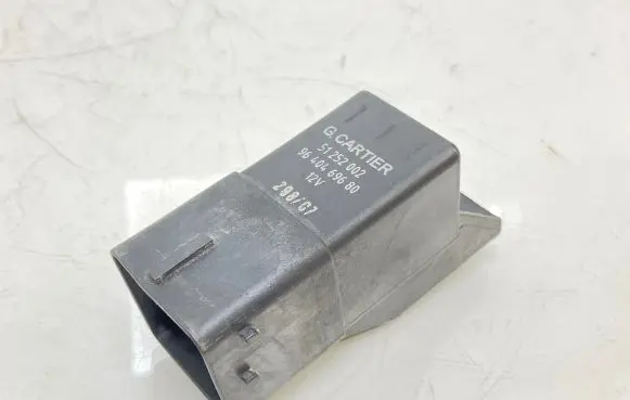 Mini One - Cooper Clubman R55 Glow plug pre-heat relay 9640469680 29807 51252002