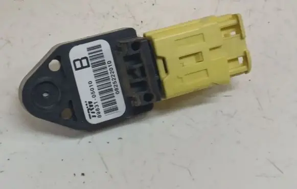 Toyota Corolla Verso AR10 Airbag deployment crash/impact sensor 8983105010