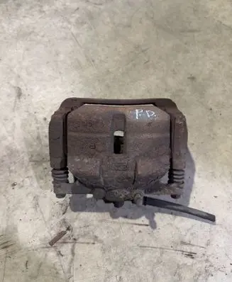 Nissan Qashqai Front brake caliper