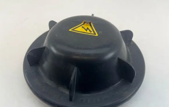 Volkswagen Golf V Headlight/headlamp dust cover 7M0941607A