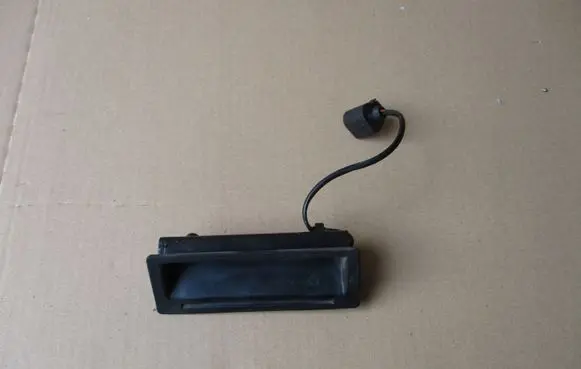 Volkswagen Touareg I Tailgate/trunk/boot exterior handle 1J0827566L