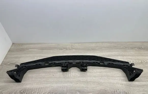 Volkswagen PASSAT CC Front bumper mounting bracket 3C8807889