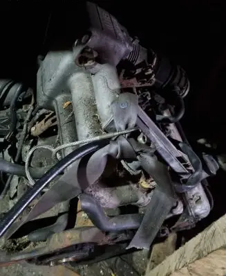 BMW 5 E28 Engine