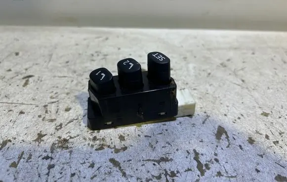 Lexus RX 330 - 350 - 400H Seat memory switch 156987