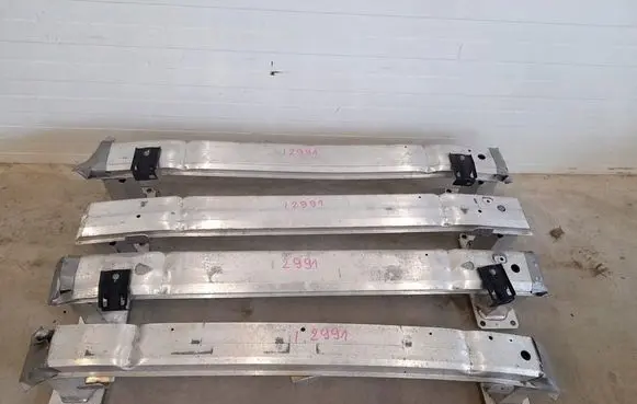 Opel Corsa E Front bumper cross member