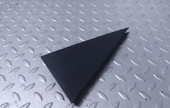 Hyundai i20 (BC3 BI3) Rear door glass trim molding 83831Q0000 83830Q0000