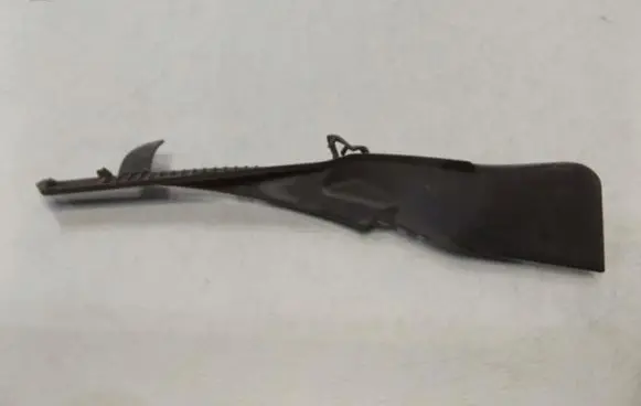 Nissan Juke I F15 Wiper trim