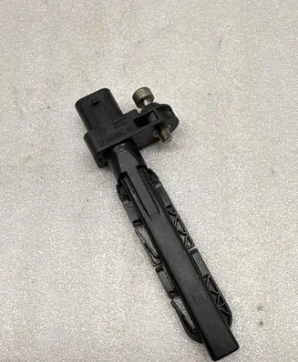 BMW 1 E82 E88 Crankshaft position sensor 7805188 25916010
