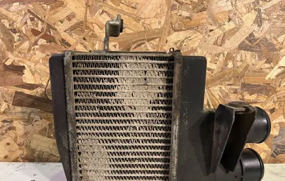 Mitsubishi Carisma Intercooler air channel guide MR187657