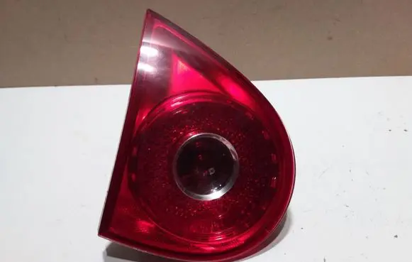 Volkswagen Golf V Tailgate rear/tail lights 1K6945093E