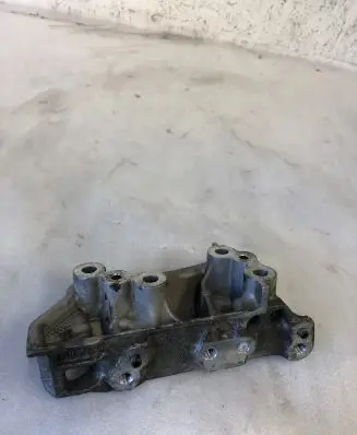 Opel Grandland X Engine mounting bracket 9810967480