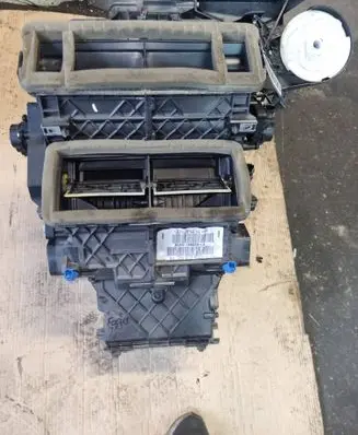 Ford Focus Interior heater climate box assembly BV6N19B555LK