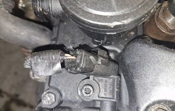 Volvo V50 Camshaft position sensor 